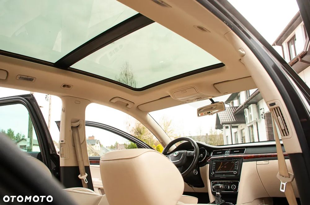 Skoda Superb 2.0 TDI DSG Exclusive - 28