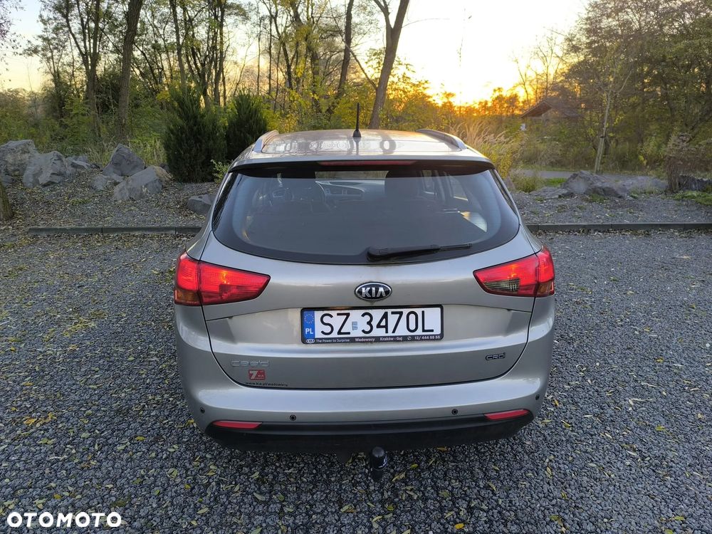 Kia Ceed - 4
