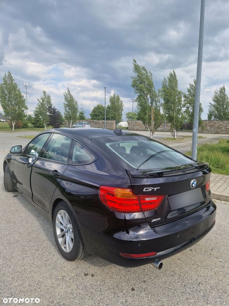 BMW Seria 3 320d xDrive - 10