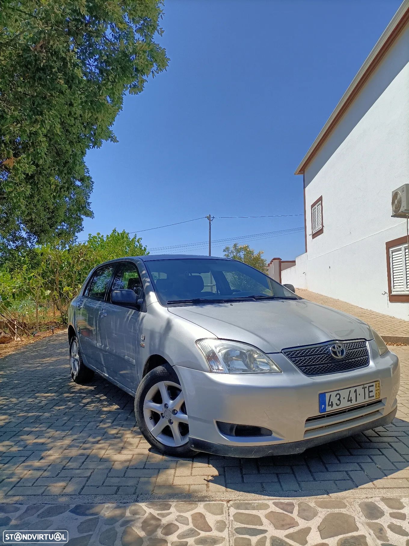 Toyota Corolla 2.0 D-4D Sol - 1
