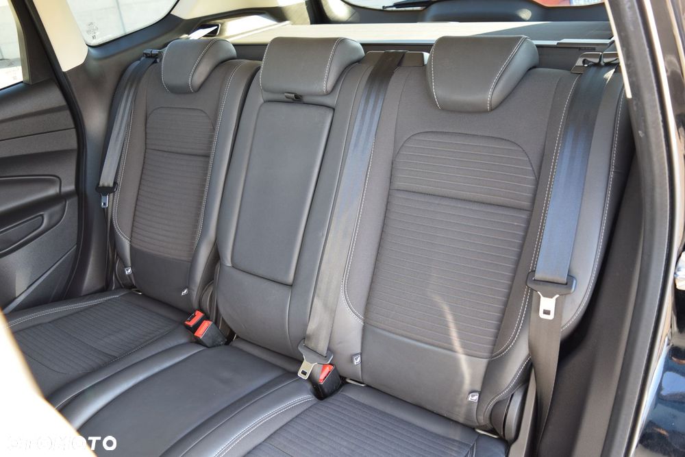 Ford Kuga 2.0 TDCi 4x4 Titanium - 27