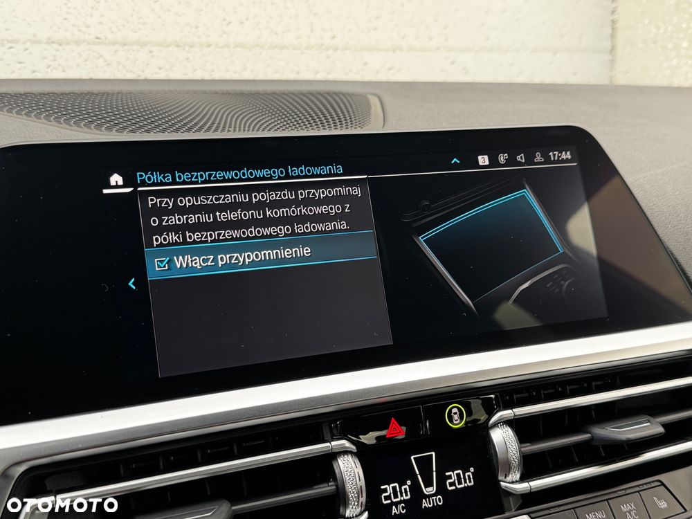 BMW Seria 3 330e xDrive M Sport sport - 30