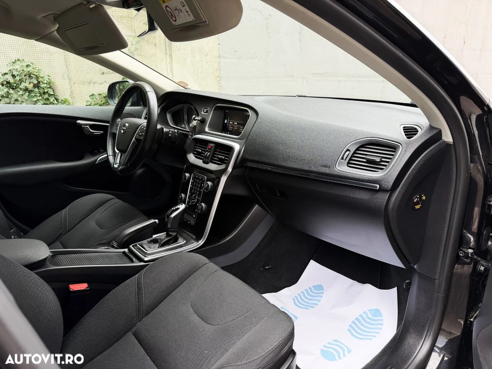 Volvo V40 D3 Geartronic Summum - 13