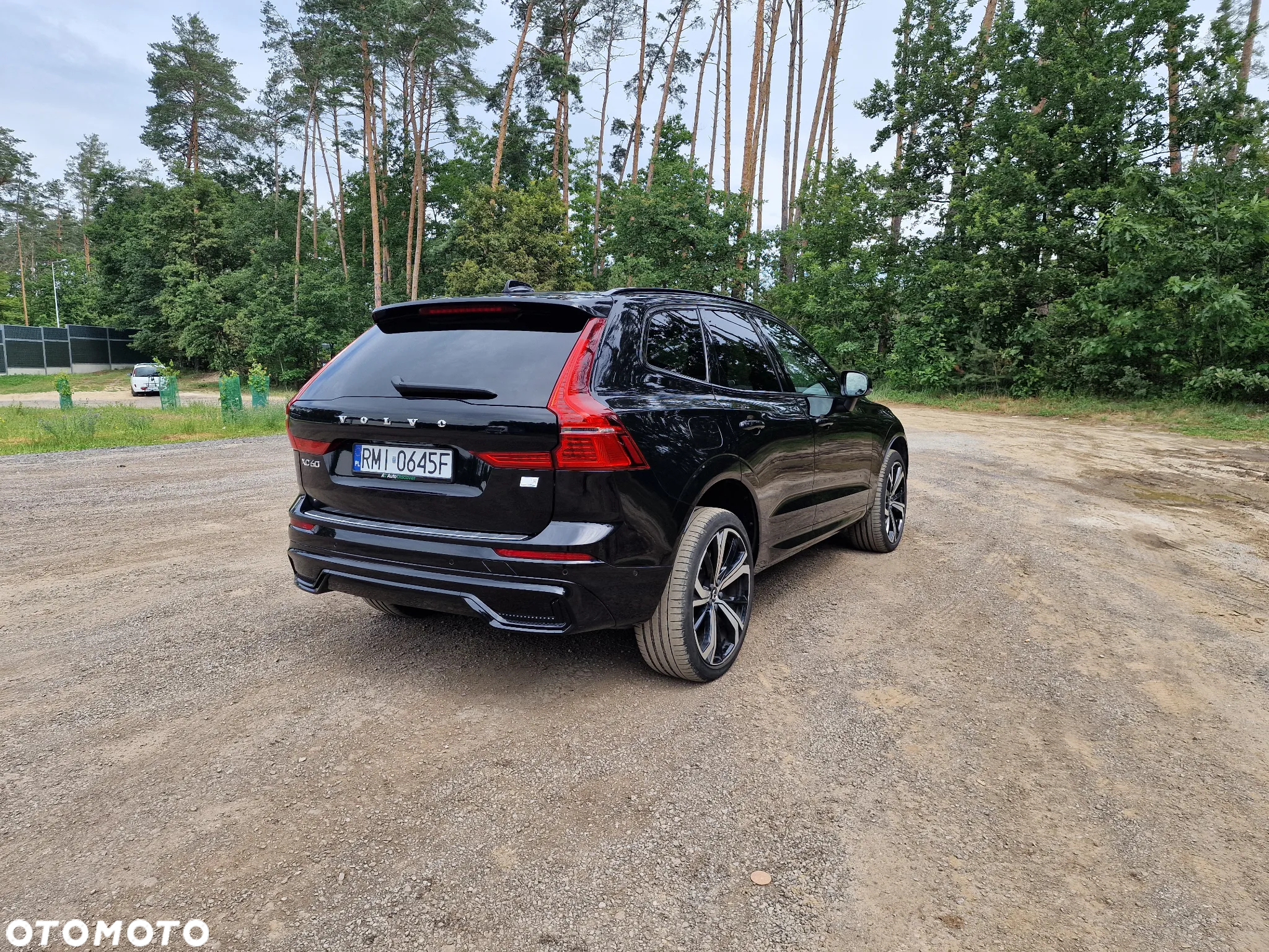 Volvo XC 60 T8 Plug-In Hybrid AWD R-Design - 8