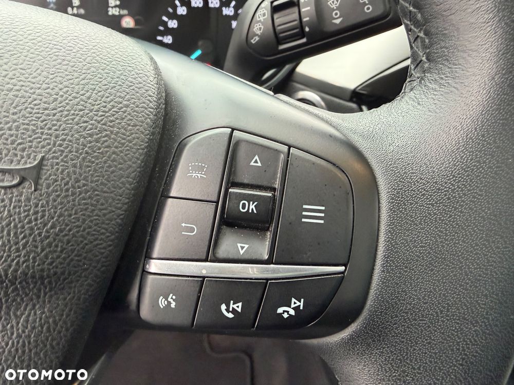 Ford Kuga 2.0 TDCi FWD Titanium - 29