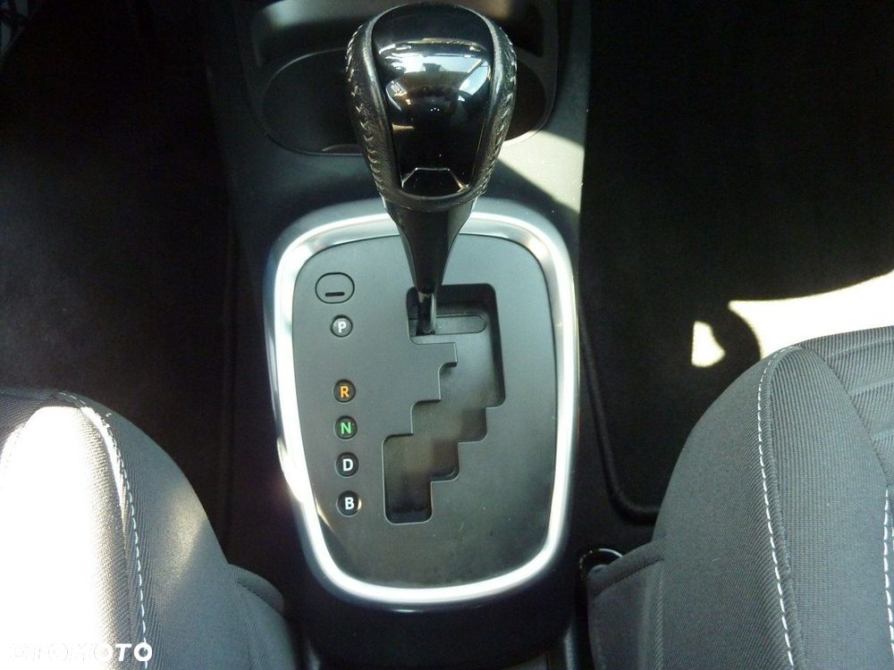 Toyota Yaris - 32