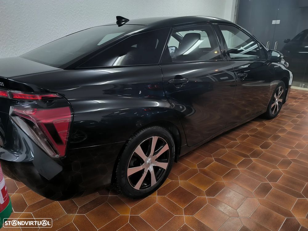 Toyota Mirai Standard - 5
