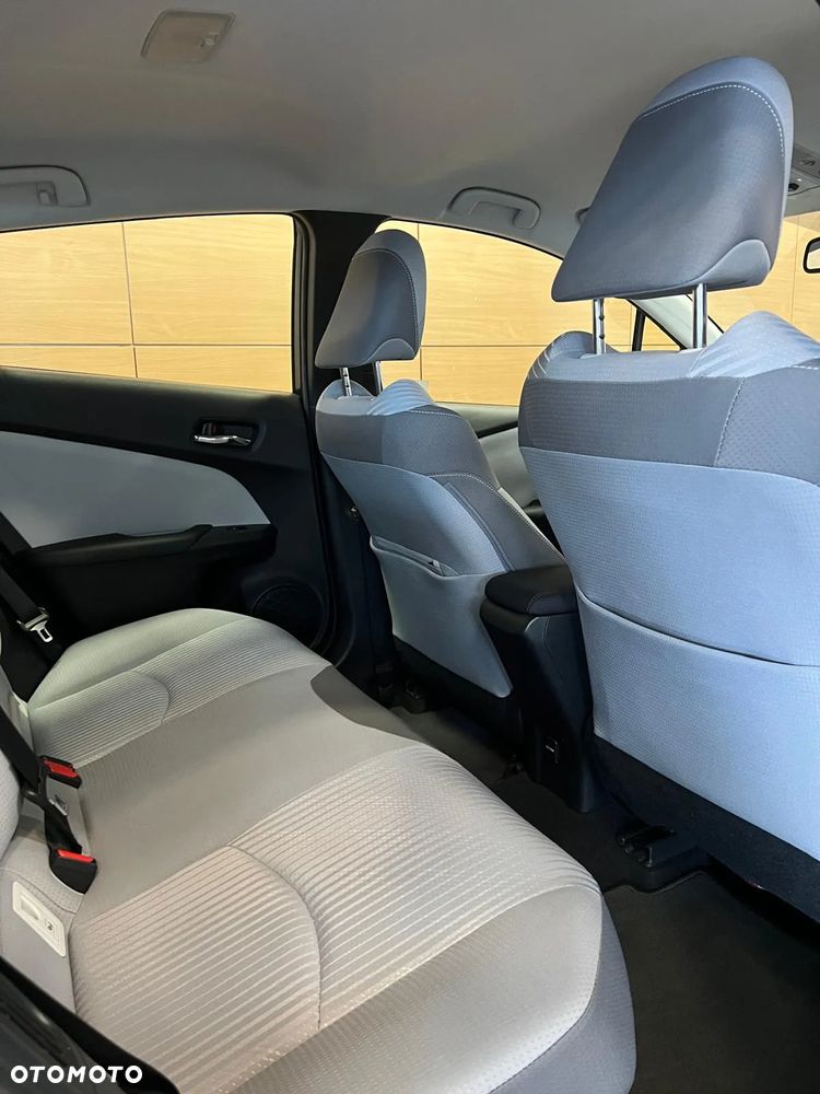 Toyota Prius 1.8 Hybrid Premium - 8