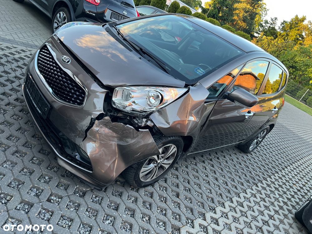 Kia Venga 1.6 CRDi 128 Dream Team Edition - 1