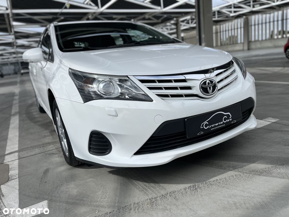 Toyota Avensis 1.6 Comfort - 4