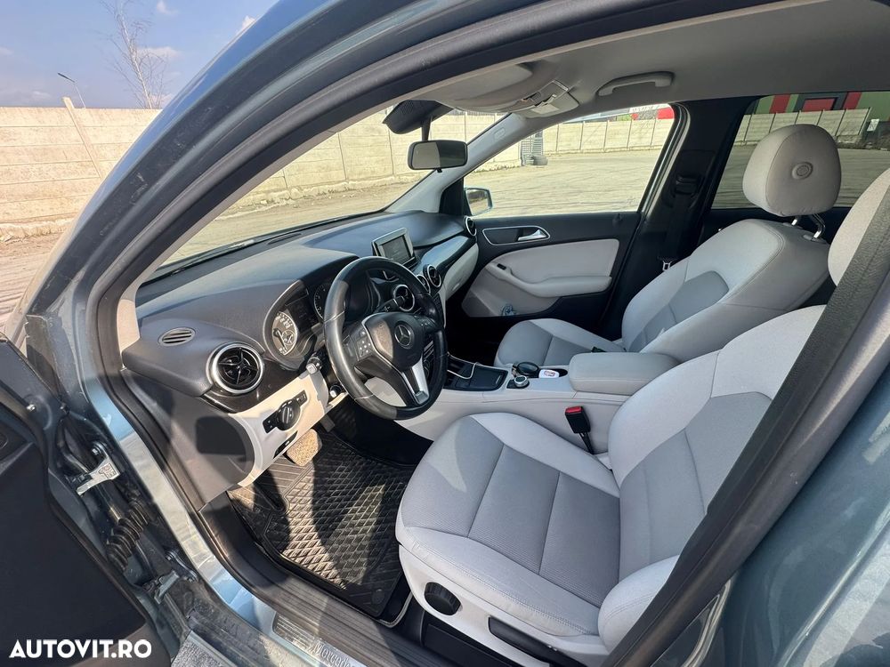 Mercedes-Benz B 180 - 14