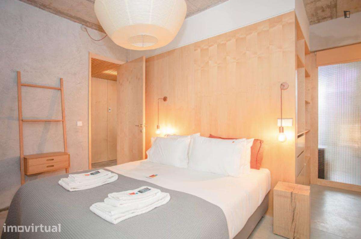 Apartamento com 1 quartos - localizado em Santo Ildefonso Porto - Grande imagem: 2/19