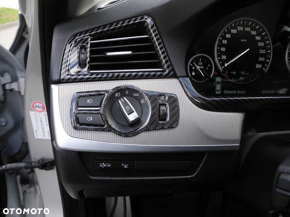 BMW Seria 5 535d xDrive Sport-Aut - 25