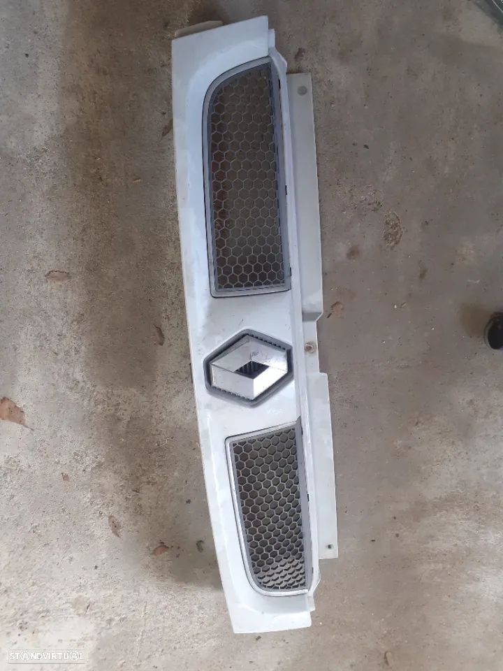 Grelha do simbolo renault trafic - 1