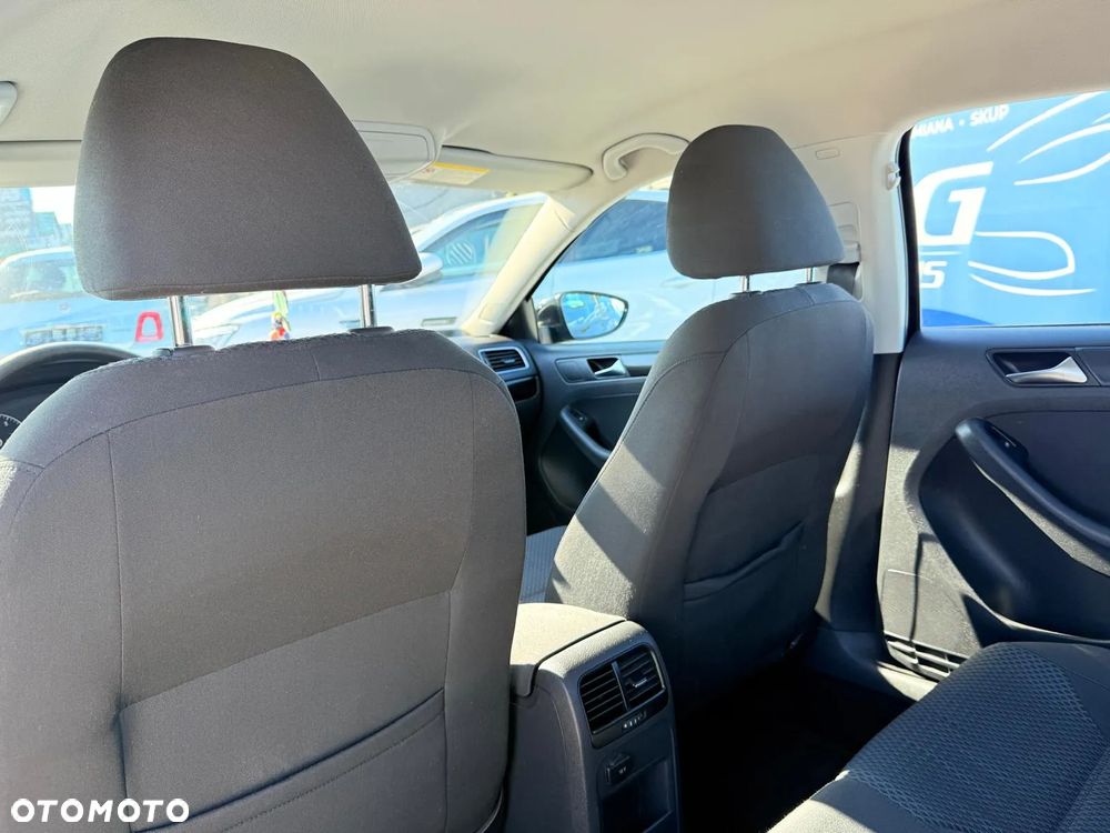 Volkswagen Jetta 1.2 TSI BlueMotion Technology - 13