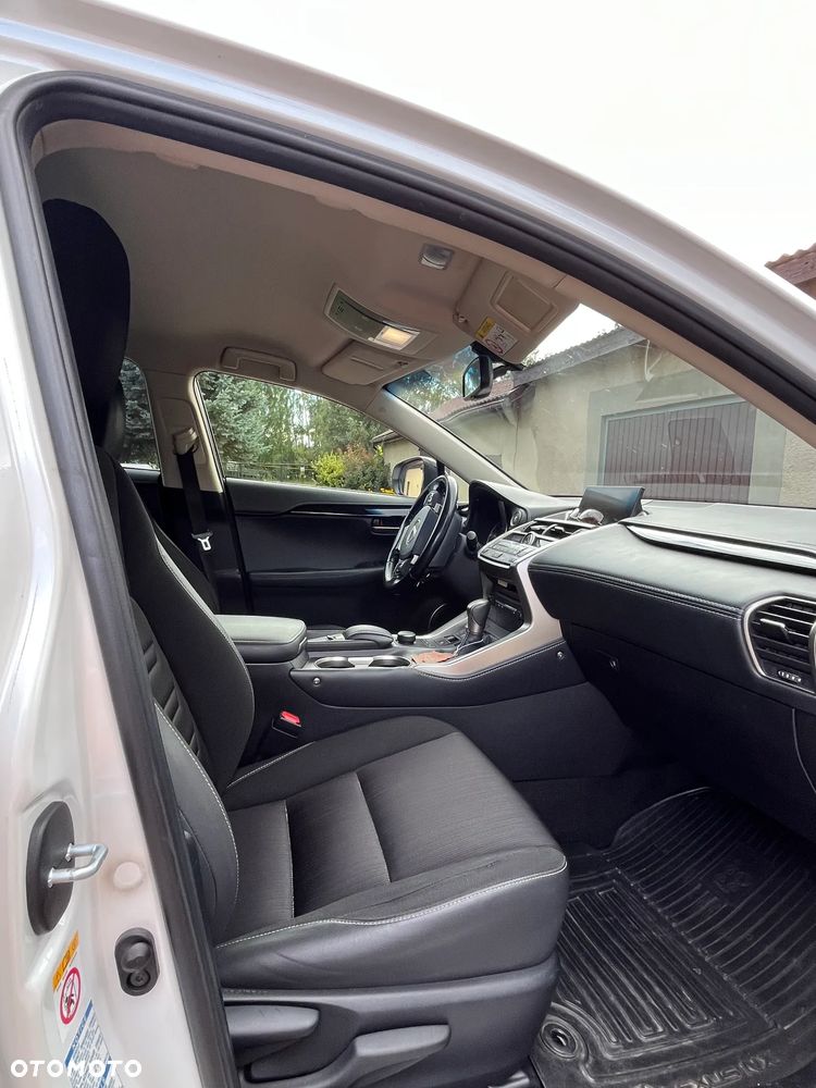 Lexus NX 200t Elite AWD - 14