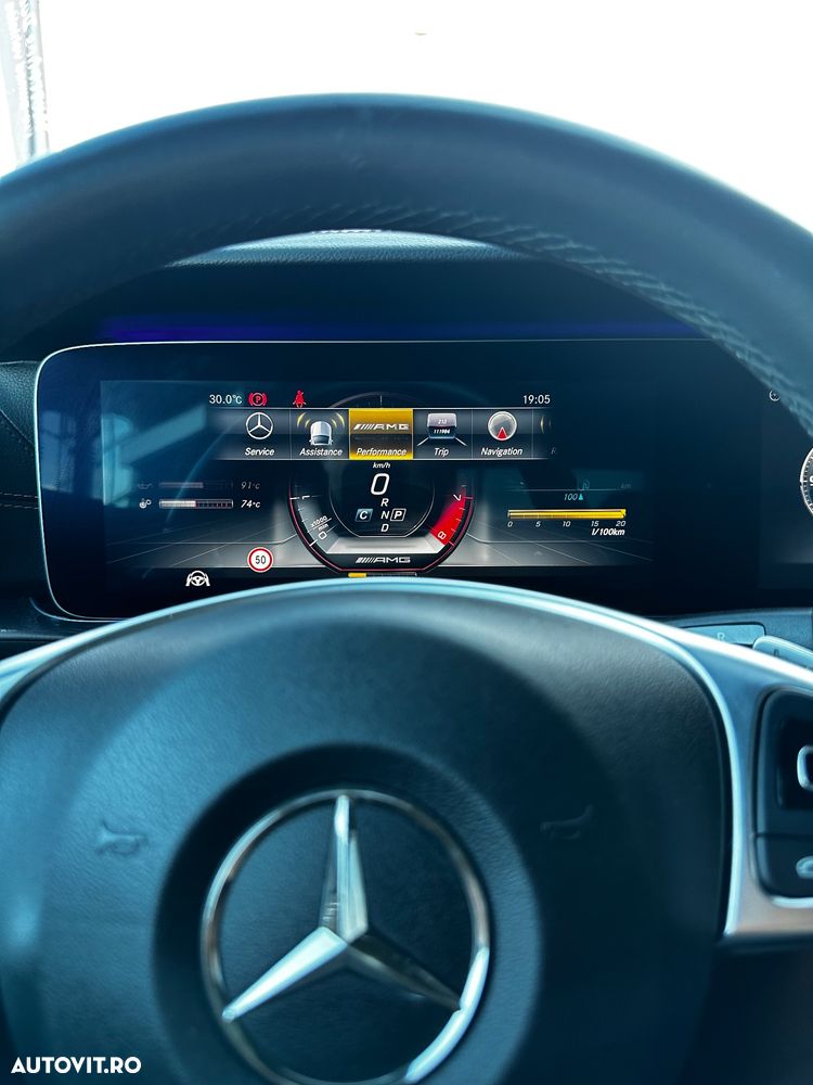 Mercedes-Benz E 400 4MATIC - 23