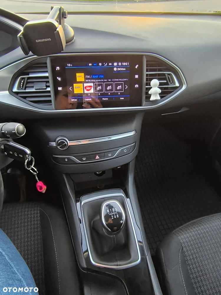 Peugeot 308 BlueHDi 130 Allure - 4