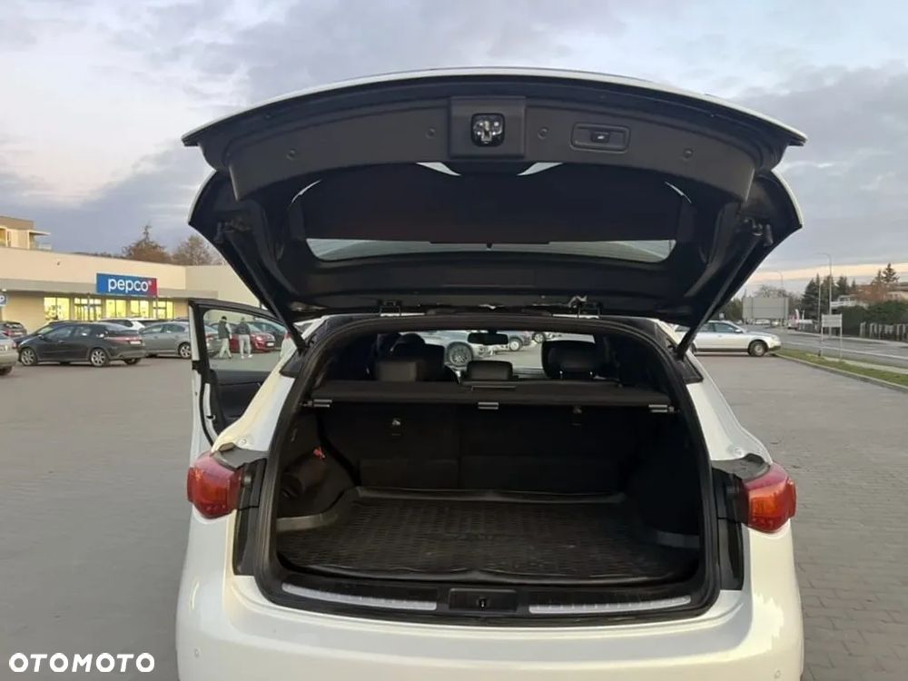 Infiniti Q70 3.0d S - 14