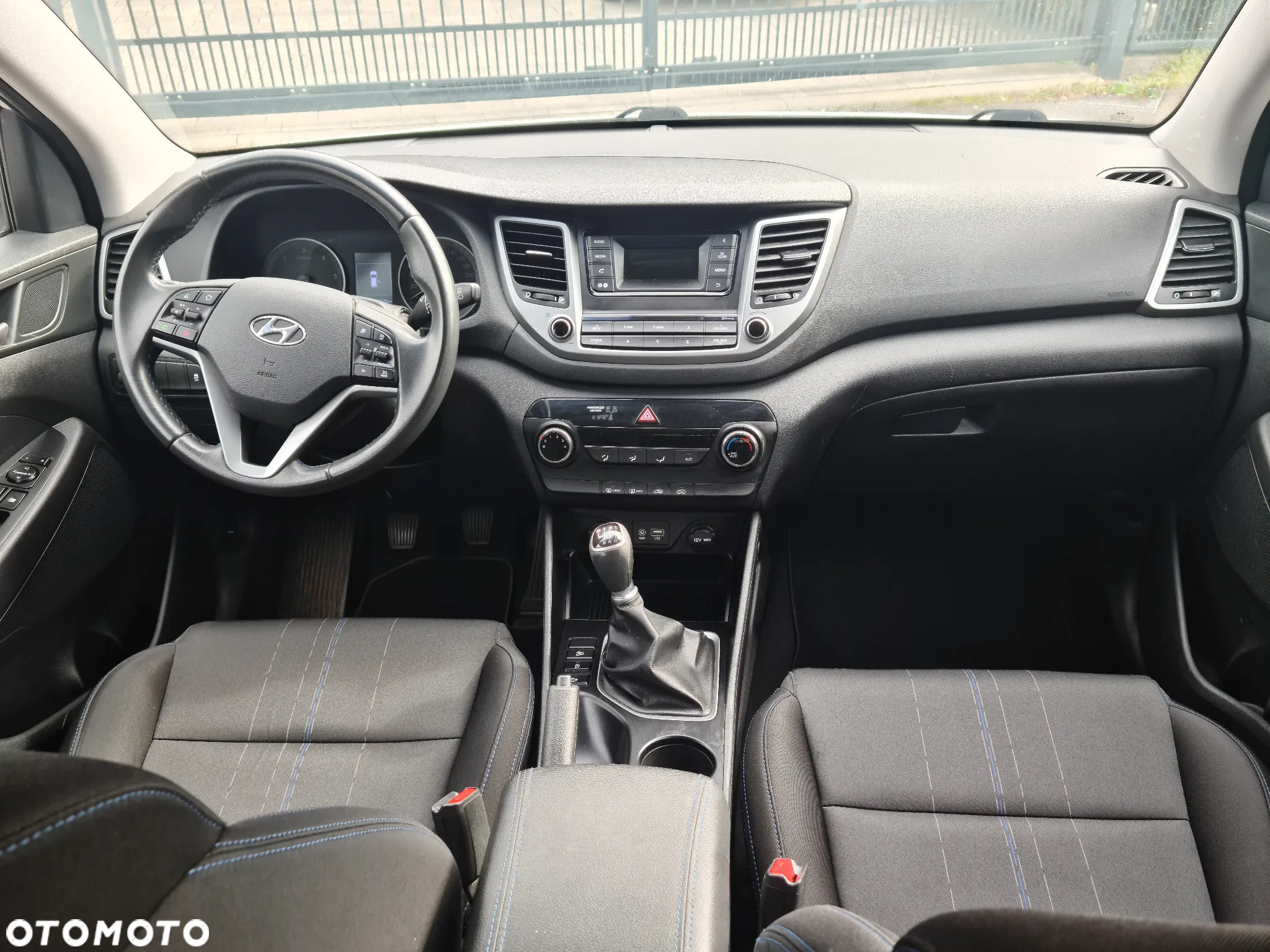 Hyundai Tucson blue 1.7 CRDi 2WD Style - 27