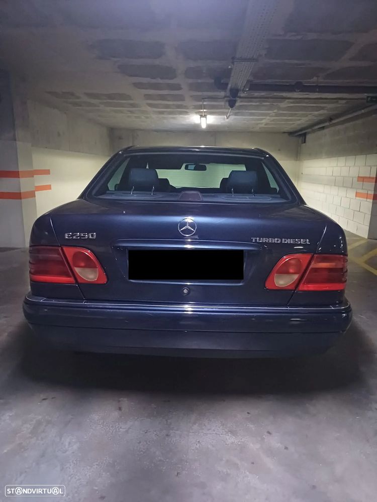 Mercedes-Benz E 250 TD Classic - 5