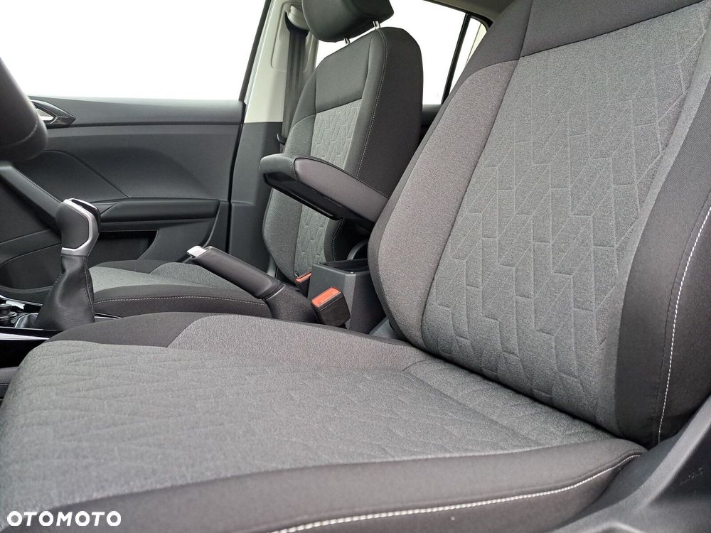 Volkswagen T-Cross 1.0 TSI Life Plus - 35