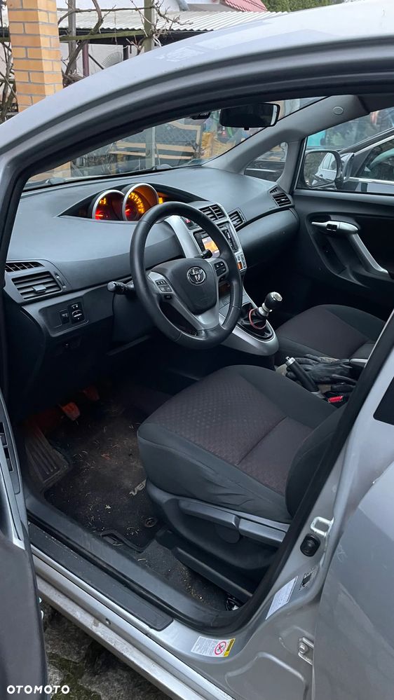 Toyota Verso 2.0 D-4D - 22