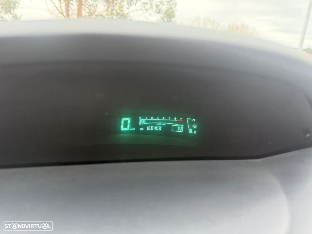 Toyota Yaris 1.3 Auto Sol - 18