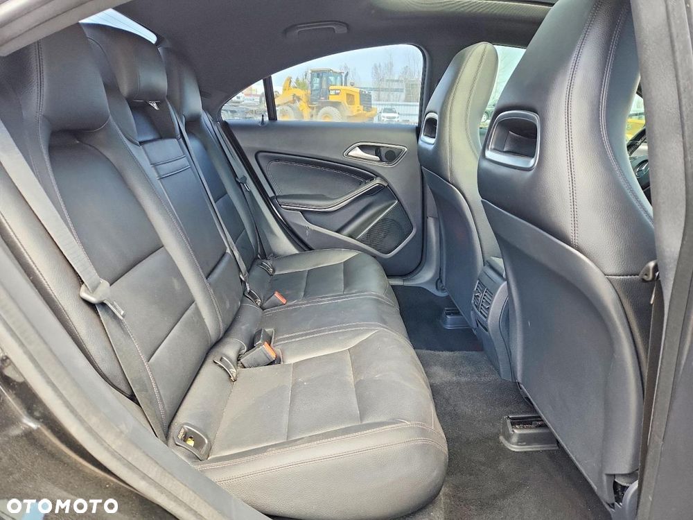 Mercedes-Benz CLA 250 4-Matic Sport - 10