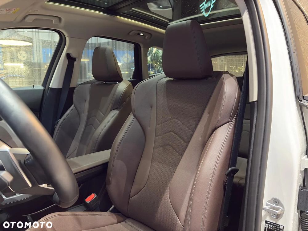 BMW X1 xDrive23i mHEV xLine - 18