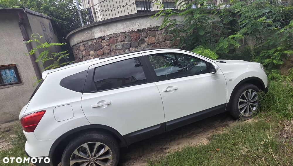 Nissan Qashqai - 2