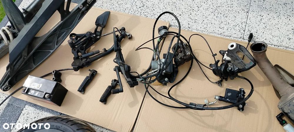 KTM DUKE 125 KOŁO FELGA OWIEWKA LAGI STELAZ OGON ZADUPEK SIEDZENIE 2022 - 9