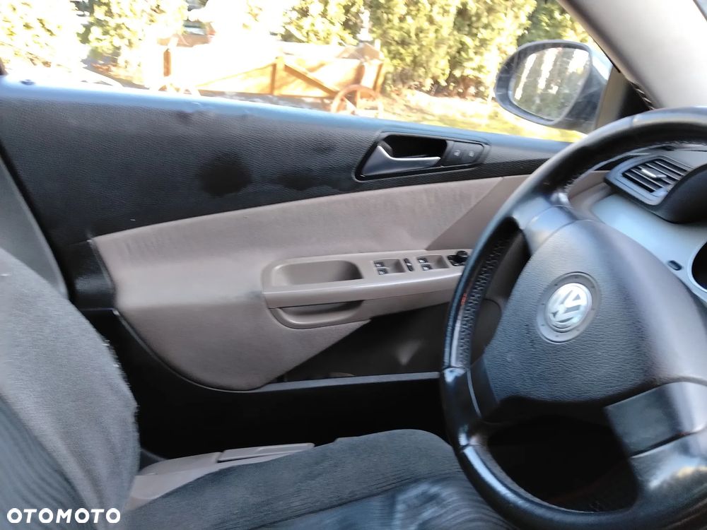 Volkswagen Passat - 8