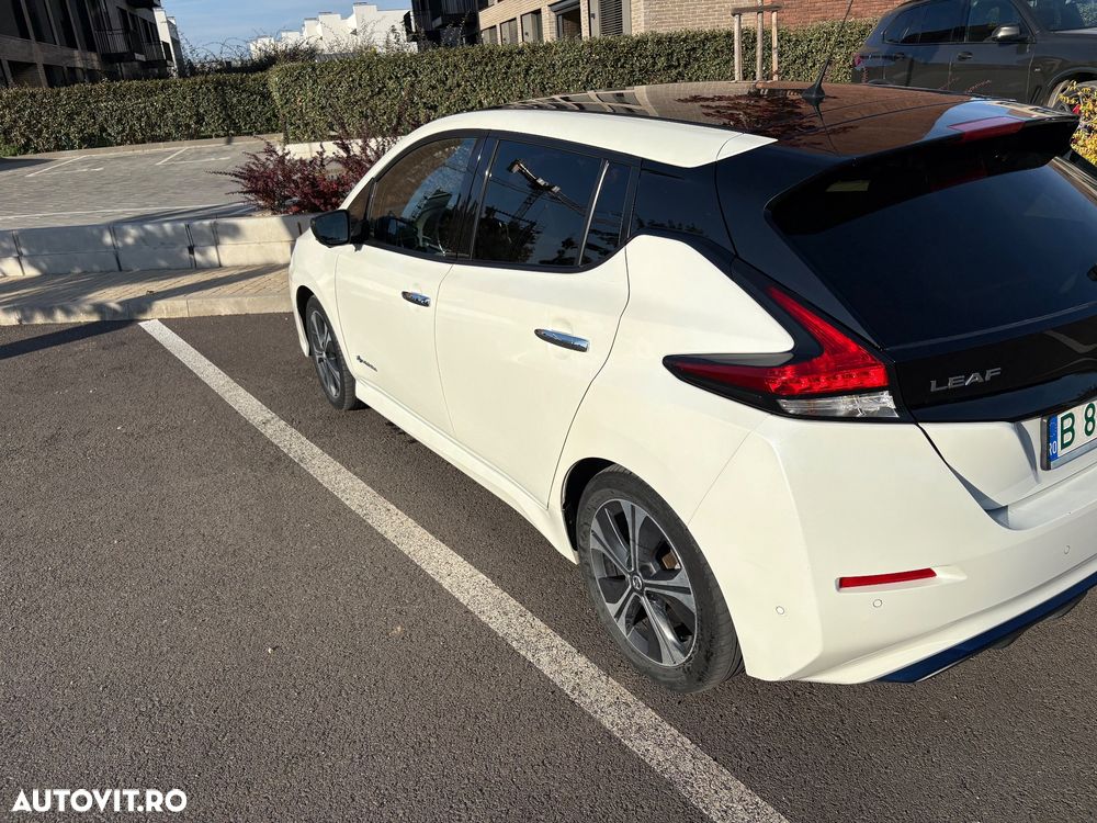 Nissan Leaf 2019 photo 2