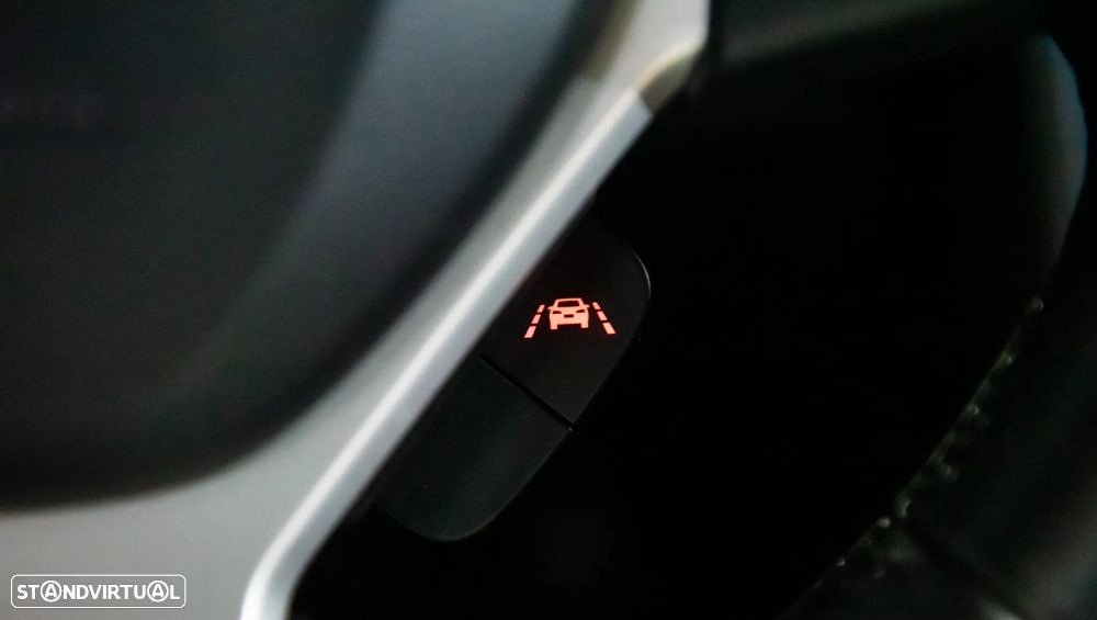 Suzuki Vitara 1.5L AGS GLX 4WD Strong Hybrid - 35