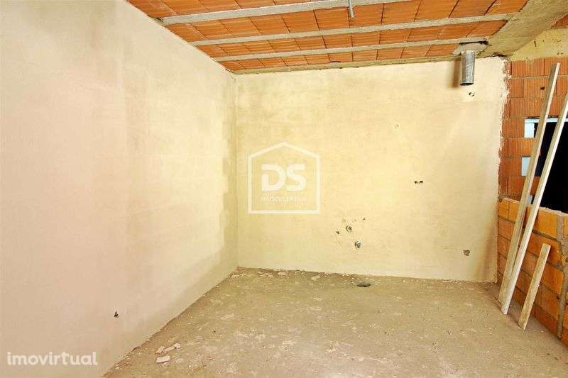 Moradia T2 com Garagem (Chave na mão) | Localização Central no Porto - Grande imagem: 3/12