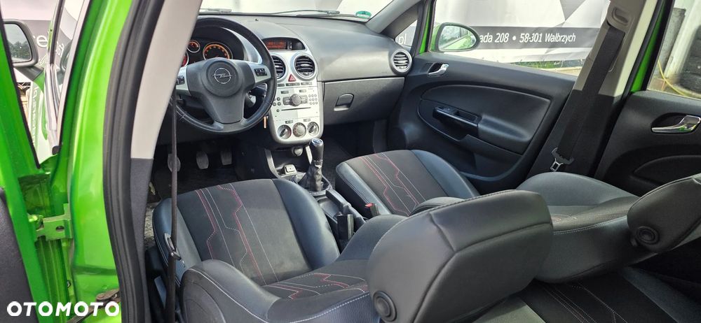 Opel Corsa 1.4 16V 150 Jahre - 18