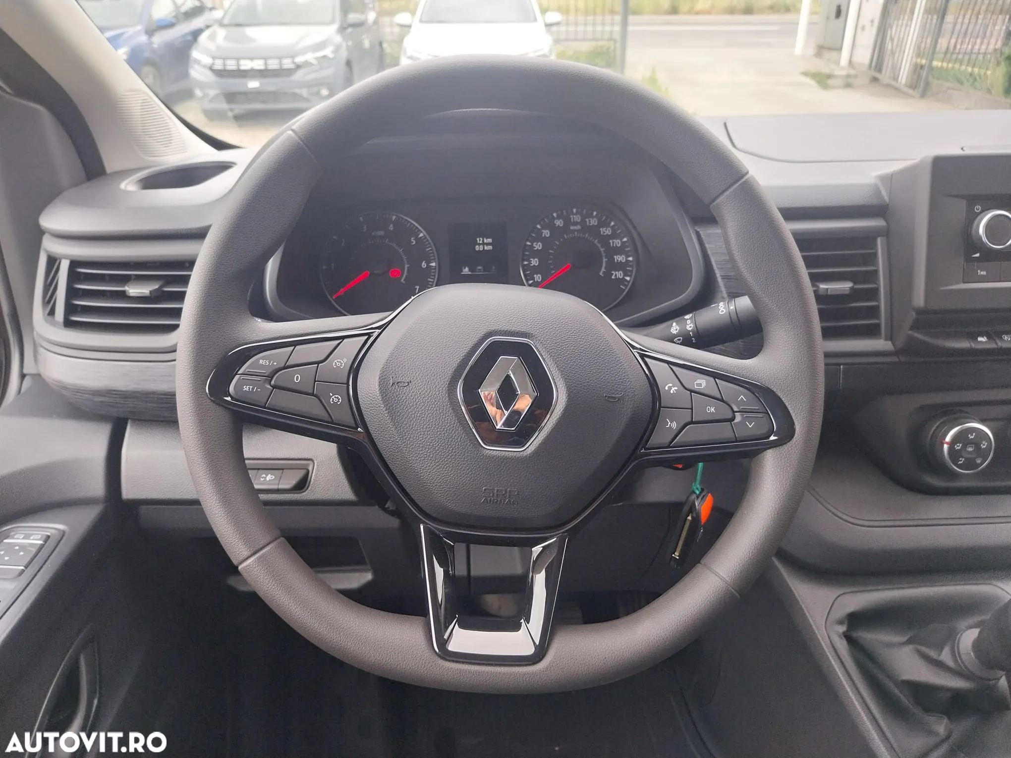 Renault Trafic 2.0 Blue dCi 150 Furgon Cabina Dubla L2H1 - 6