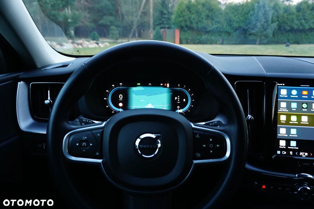 Volvo XC 60 B5 B AWD Momentum Pro - 36