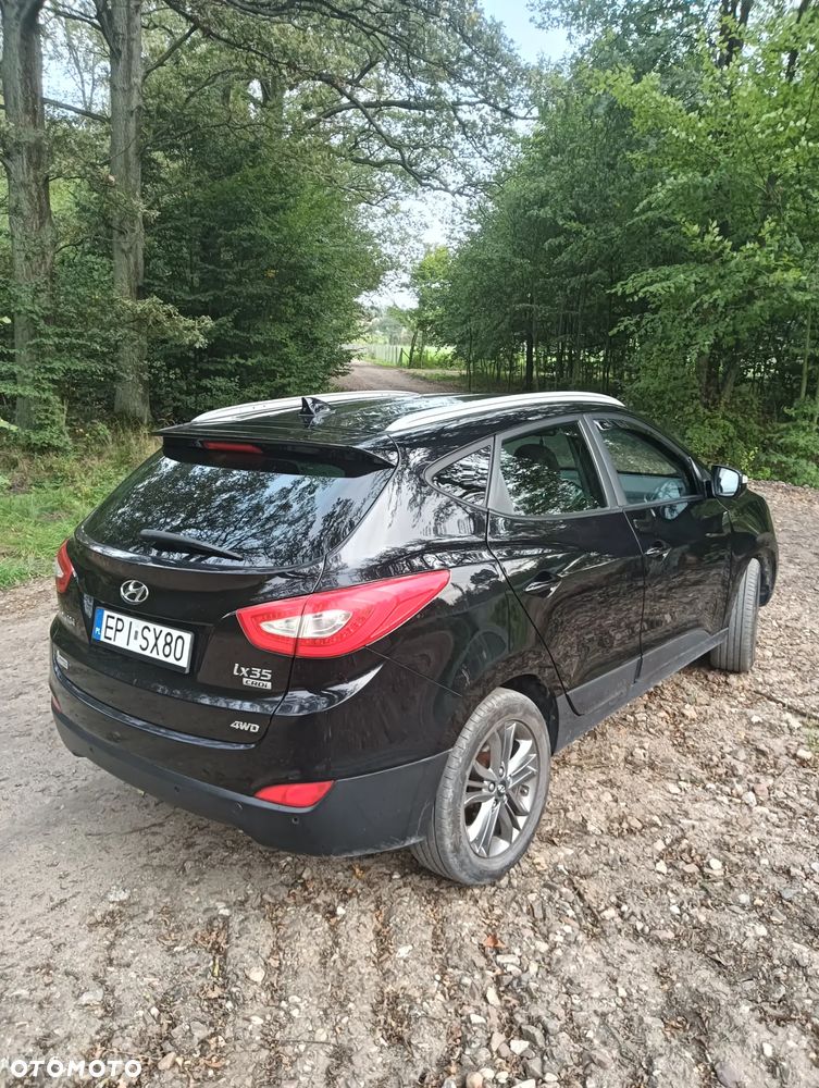 Hyundai ix35 2.0 CRDi 4WD Automatik Fifa World Cup Silver Edition - 4