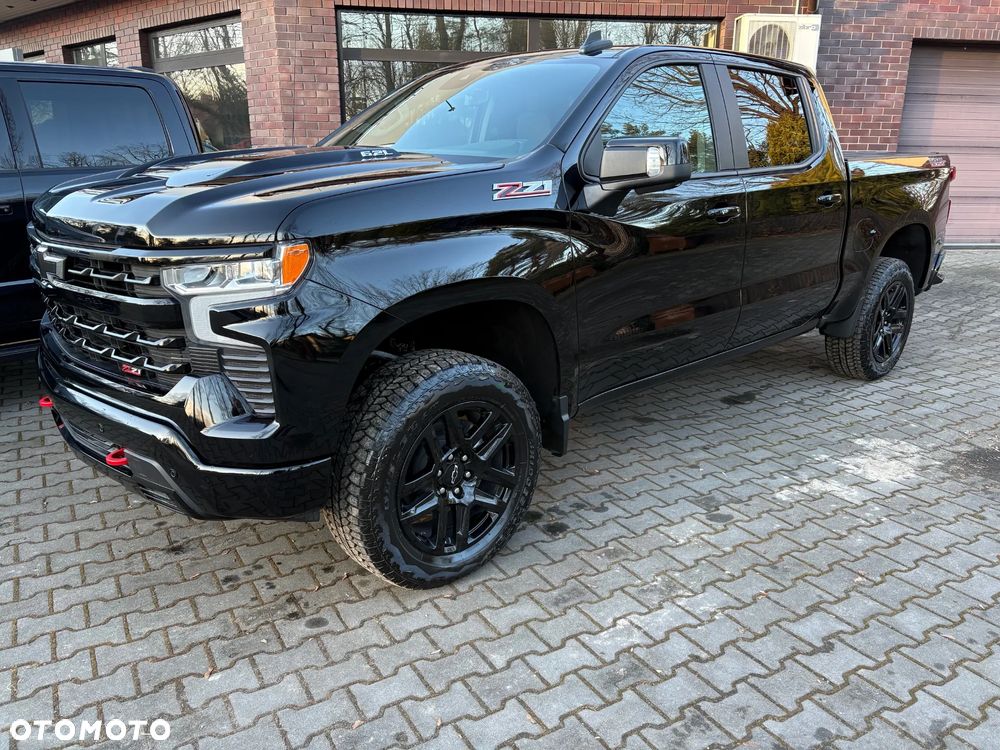 Chevrolet Silverado - 35