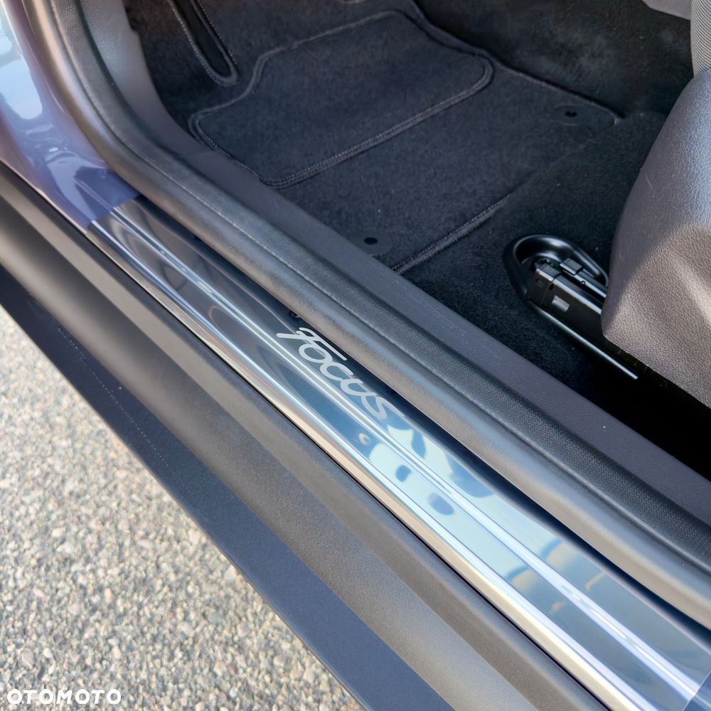 Ford Focus 1.6 Titanium - 9