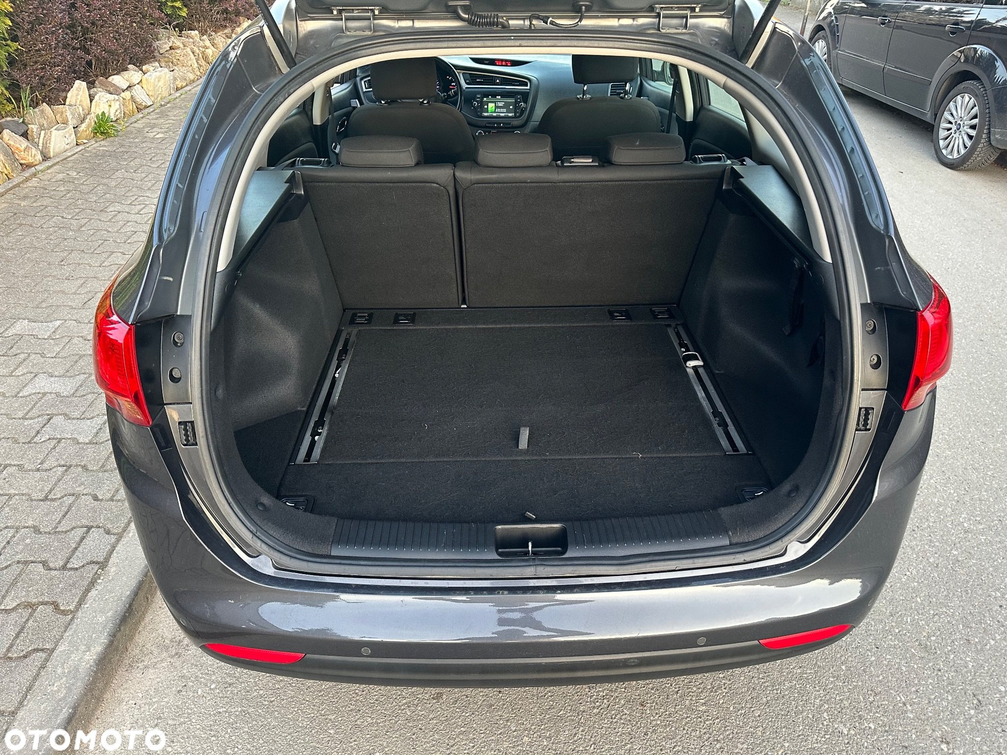 Kia Ceed 1.6 CRDi 136 ISG SW Spirit - 16