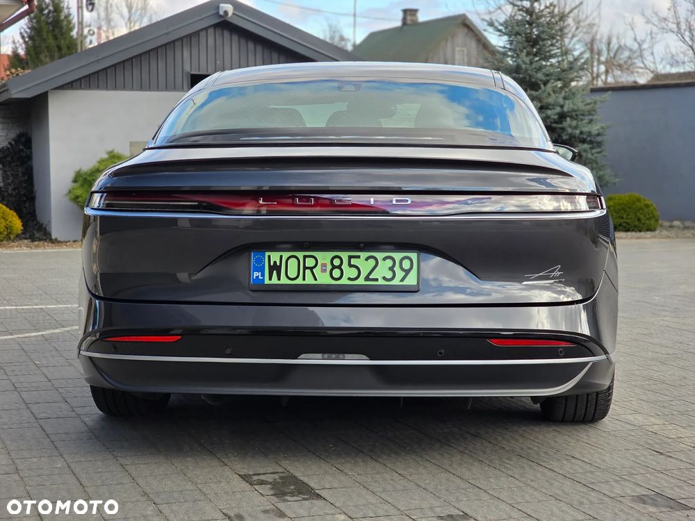 Lucid Air - 11