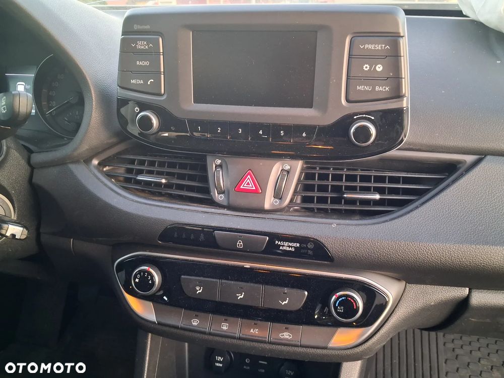 Hyundai i30 - 21