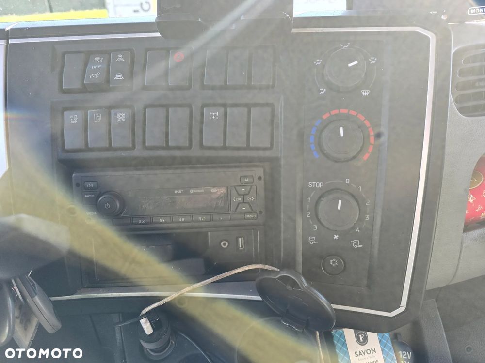 Renault D 16 250 Kontener Winda + Drzwi - 14