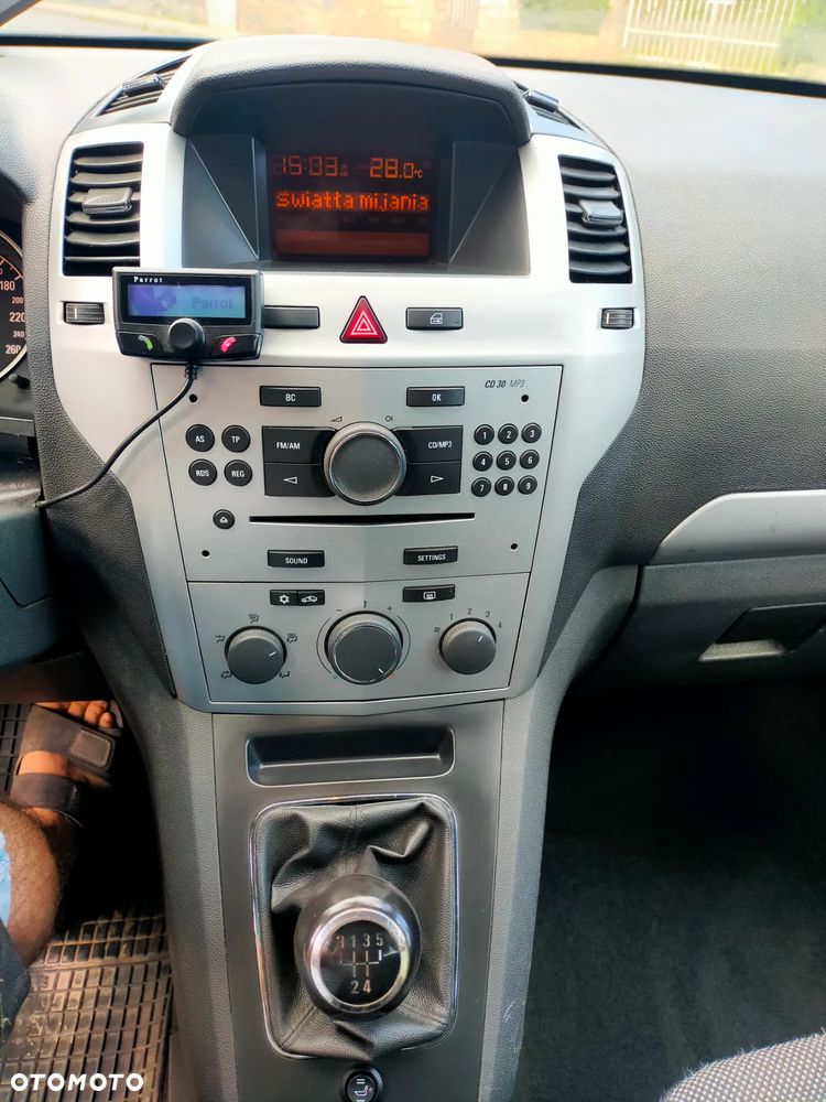 Opel Zafira 1.6 Cosmo EU5 - 17