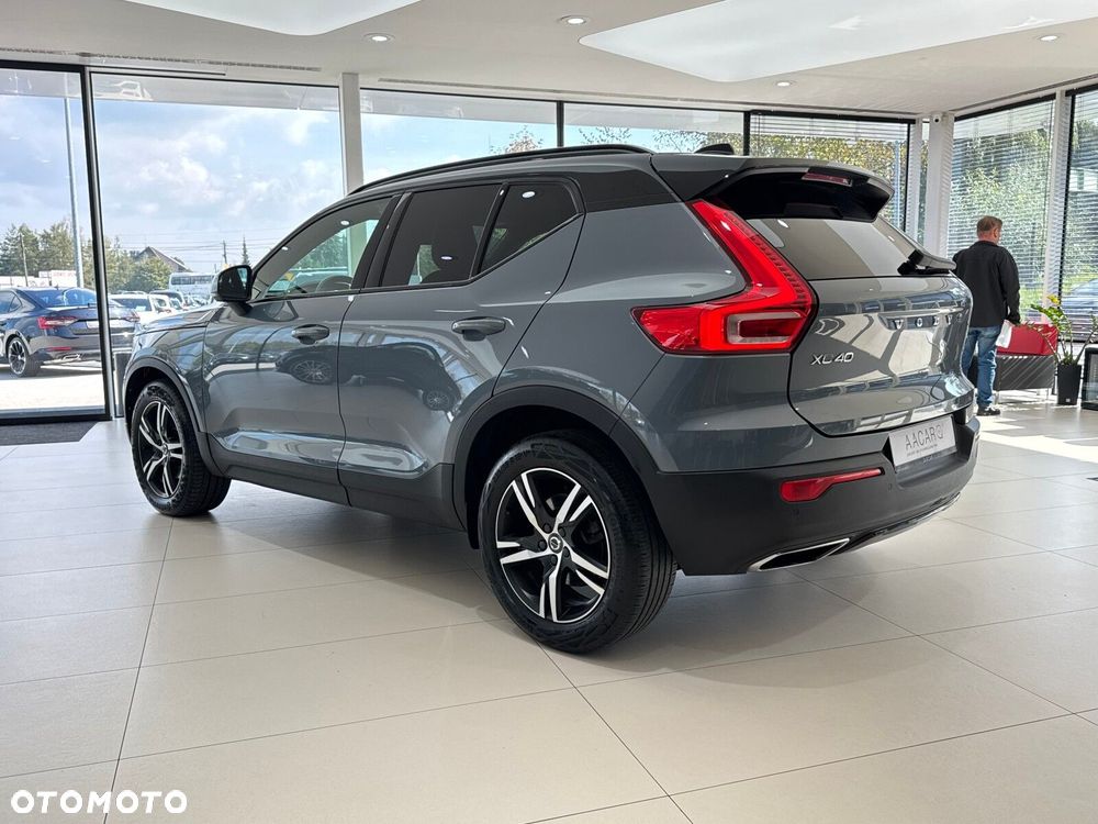 Volvo XC 40 T4 R-Design - 3