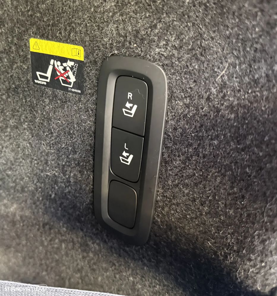 Volvo XC 40 1.5 T3 R-Design Tech Edition - 31