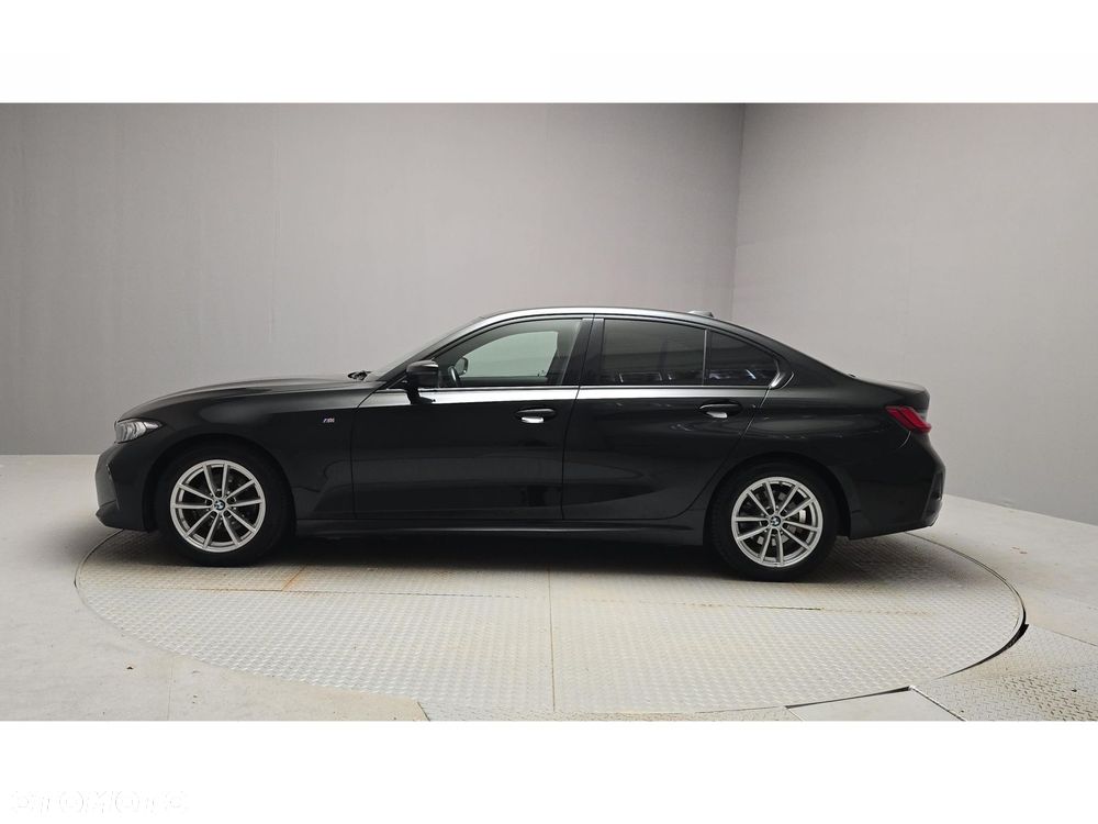BMW Seria 3 320d xDrive mHEV M Sport - 3